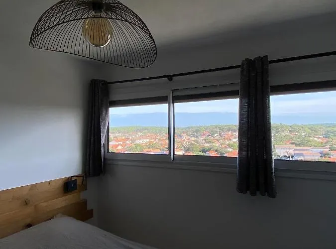 Sunset Lovers Lacanau